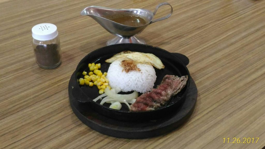 Menikmati Santap Siang di Ow My Plate Malang