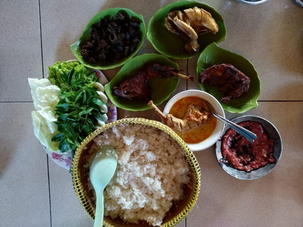 Makan Bersama yuk di Warung Swalayan Ngudi Gesang