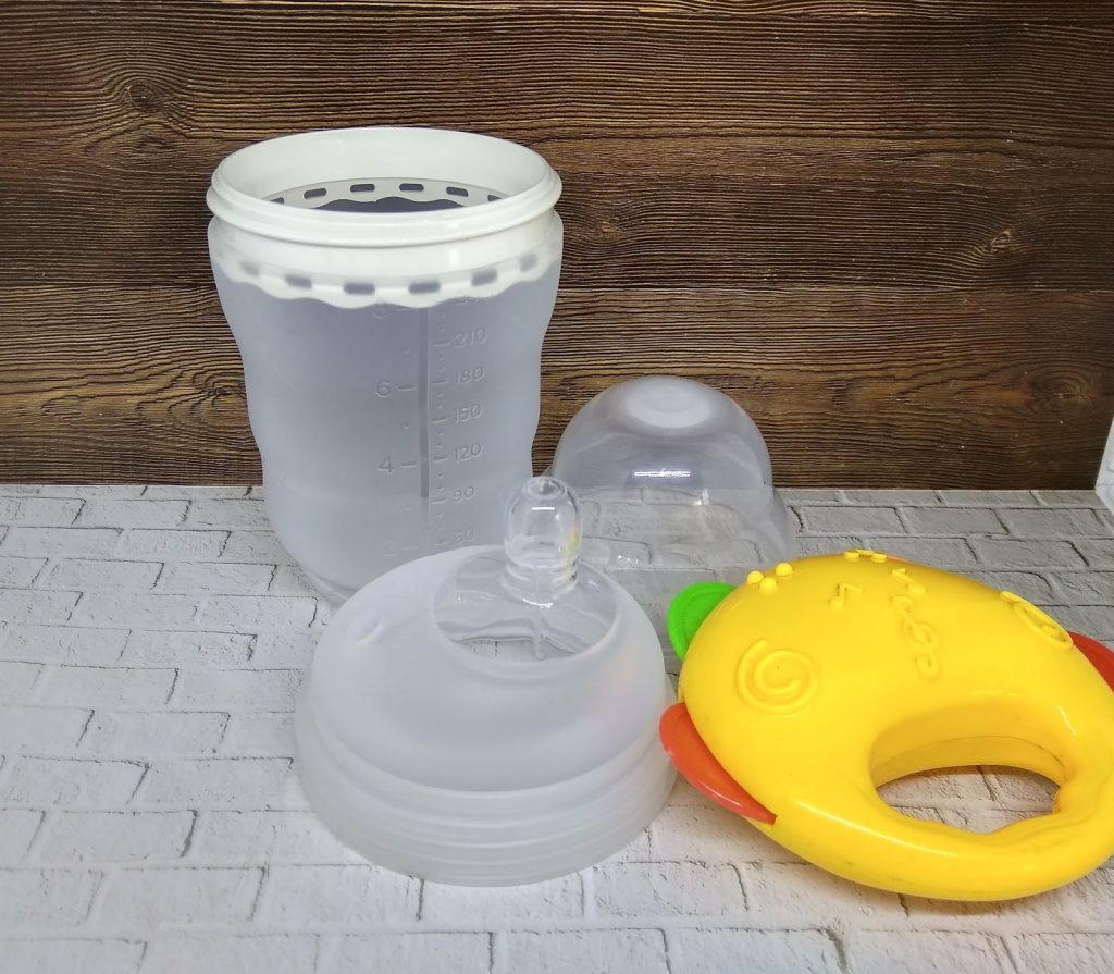 6 Tips Penting Memilih dan Merawat Botol Susu Bayi